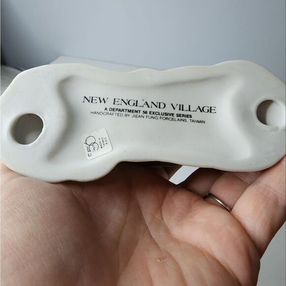 Department 56 New England Village Town Marquee Sign Heritage Village Collection  - Picture 4 of 7